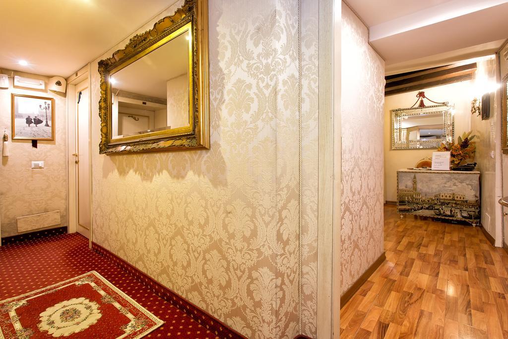 Ca' Della Loggia Bed & Breakfast Venice Exterior photo